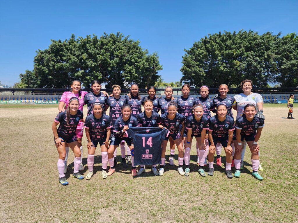 Henry Barrientos queda al margen de Xinabajul Femenil