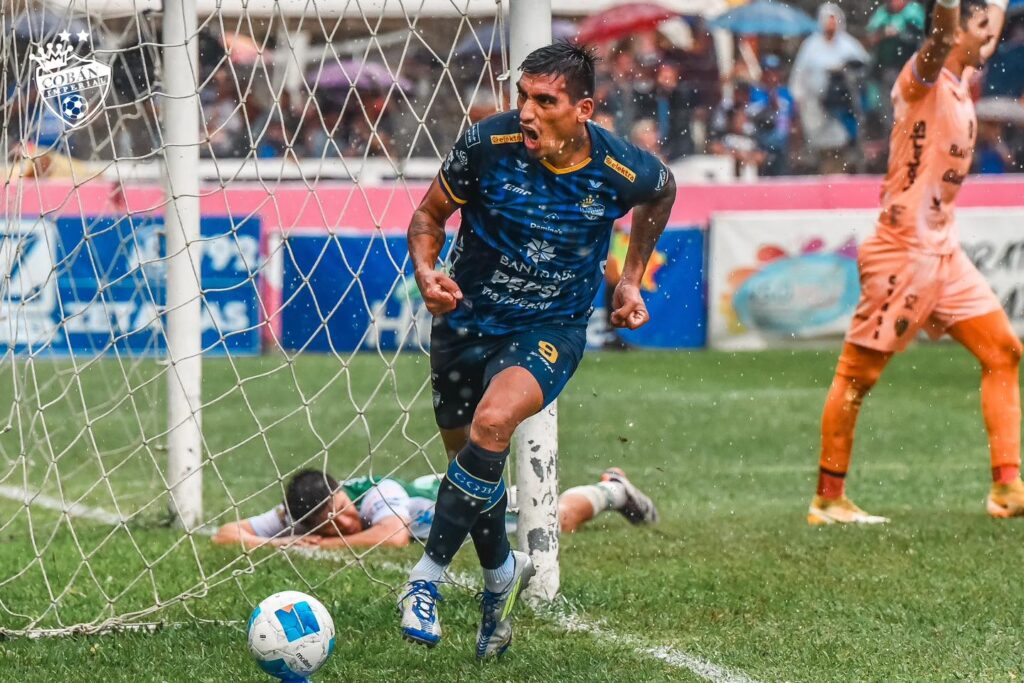 ¡Primera baja en Cobán Imperial! Jonatan Morán no continuará