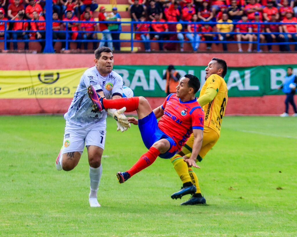 Rubén Darío Silva es el nuevo portero de Xelajú MC