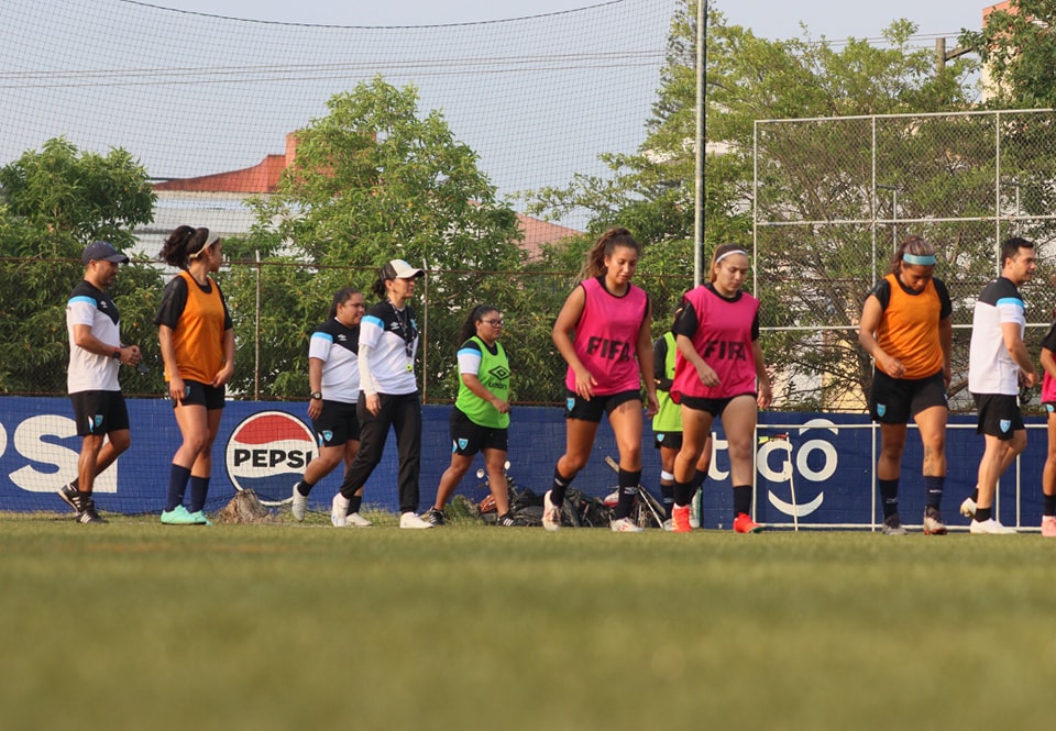 Selección femenina realiza primer microciclo al mando de Karla Maya